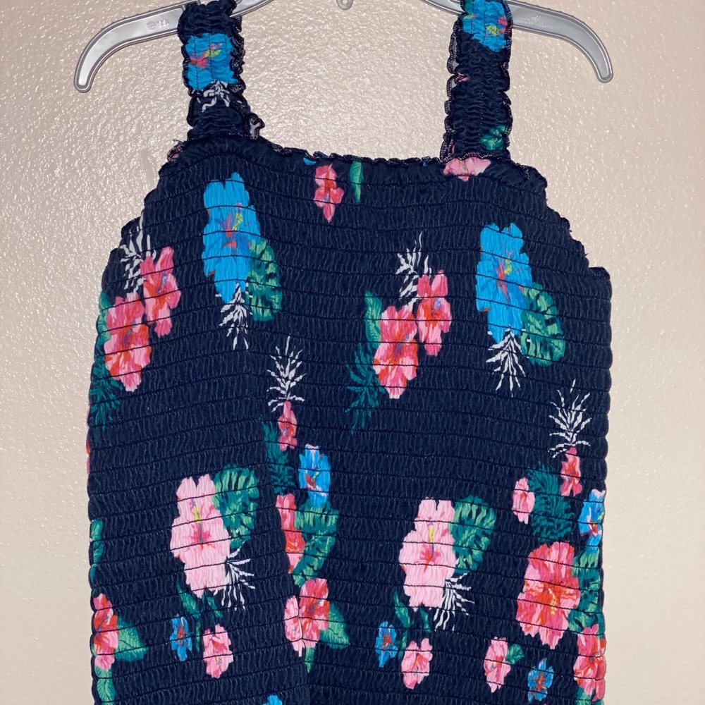 tank top 🌻